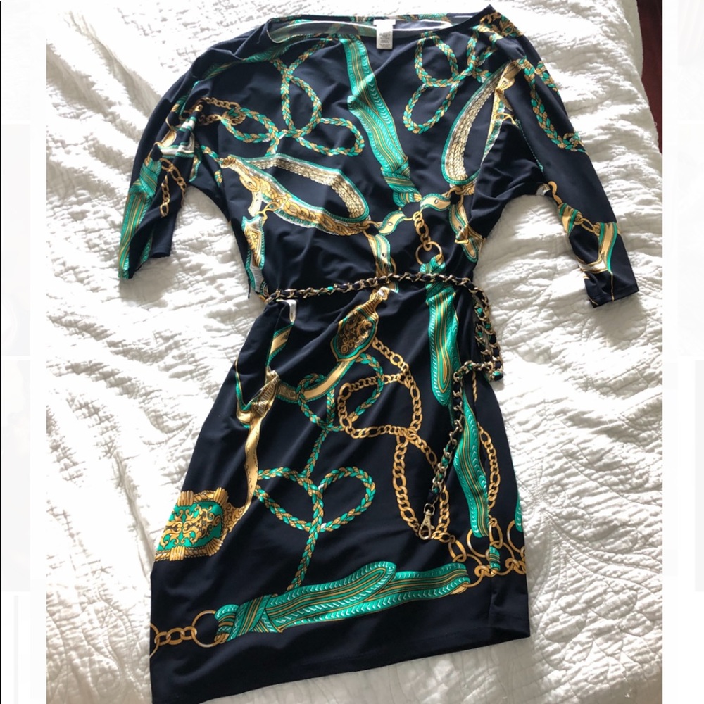 Cache chain print dress, with belt chain